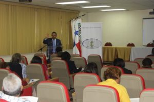Capacitación al personal administrativo de la Universidad Nacional